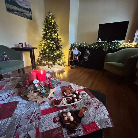 Ranc Pod Ostrou Skalou Guest House สตราเตนา ภายนอก รูปภาพ