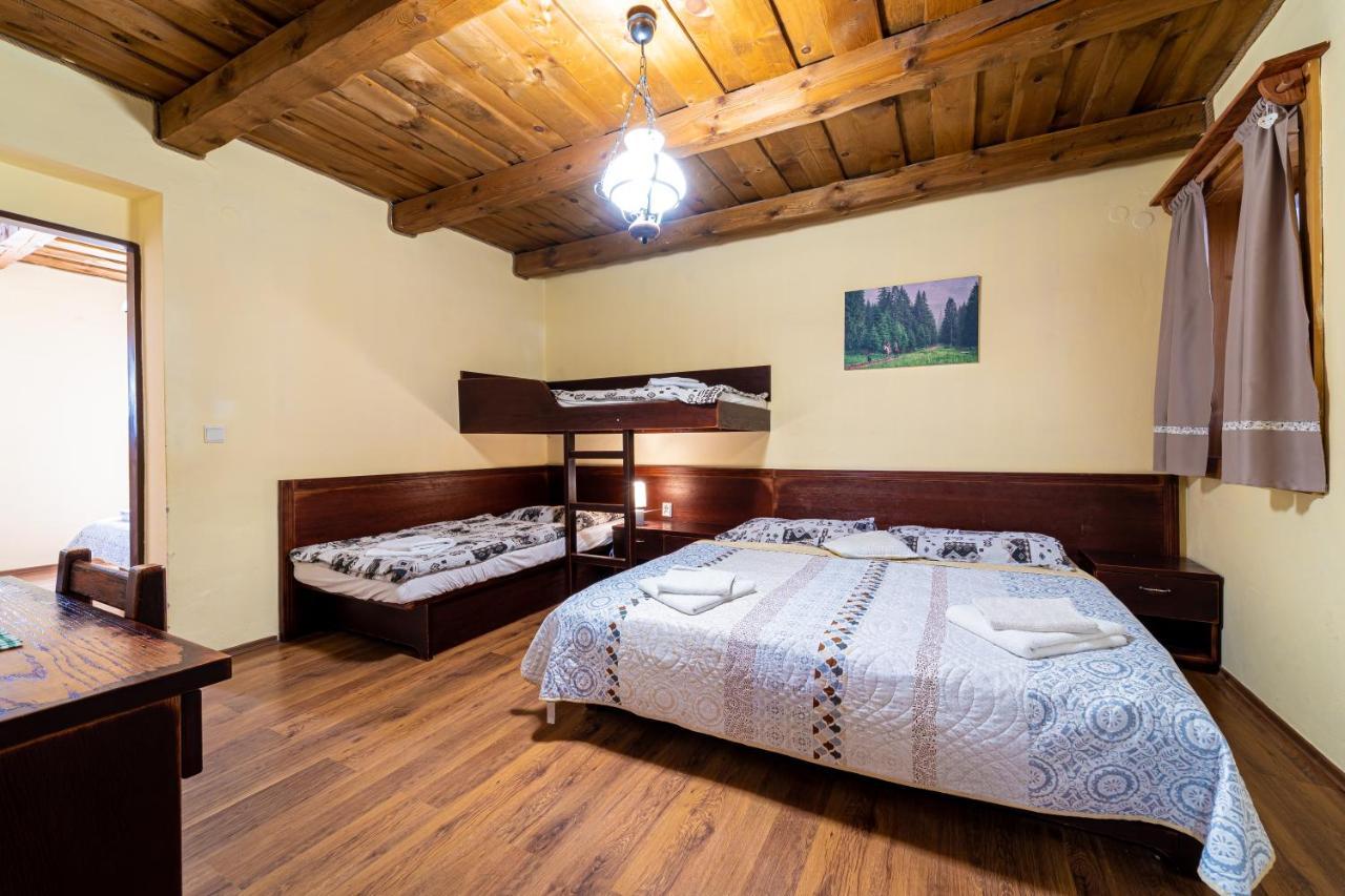 Ranc Pod Ostrou Skalou Guest House สตราเตนา ภายนอก รูปภาพ