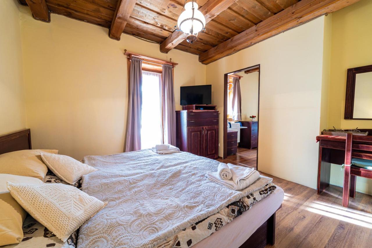 Ranc Pod Ostrou Skalou Guest House สตราเตนา ภายนอก รูปภาพ