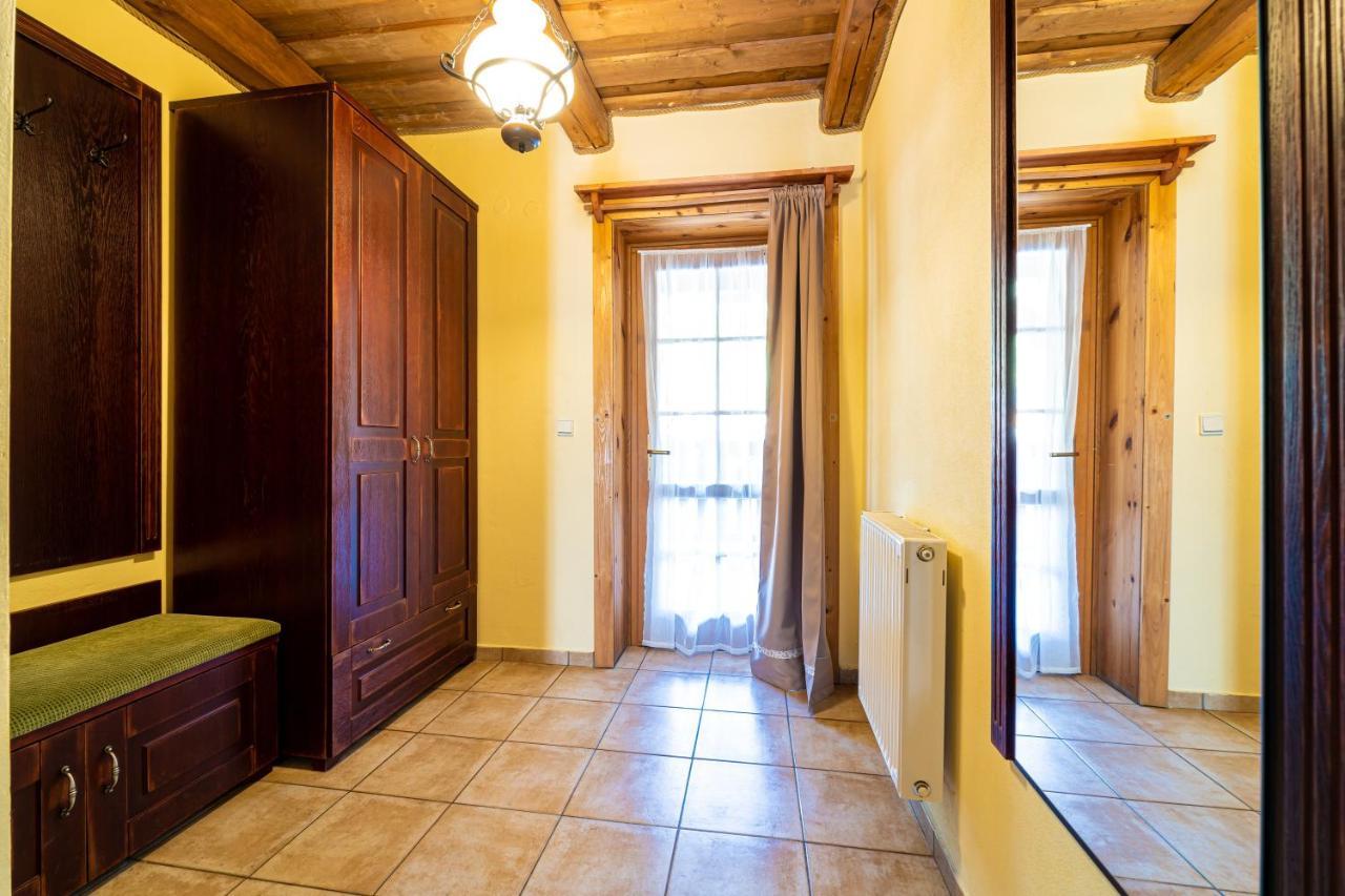 Ranc Pod Ostrou Skalou Guest House สตราเตนา ภายนอก รูปภาพ