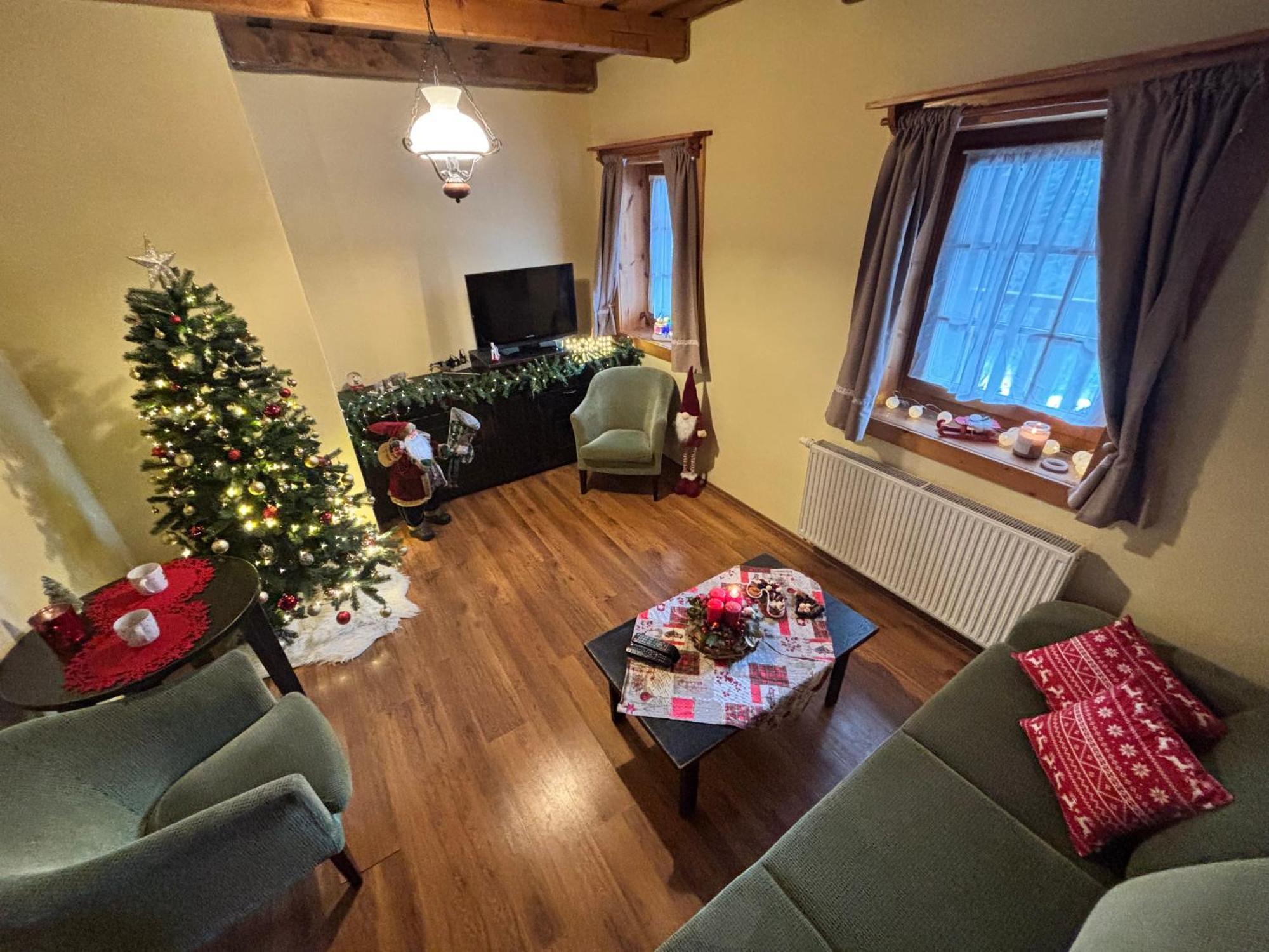 Ranc Pod Ostrou Skalou Guest House สตราเตนา ภายนอก รูปภาพ